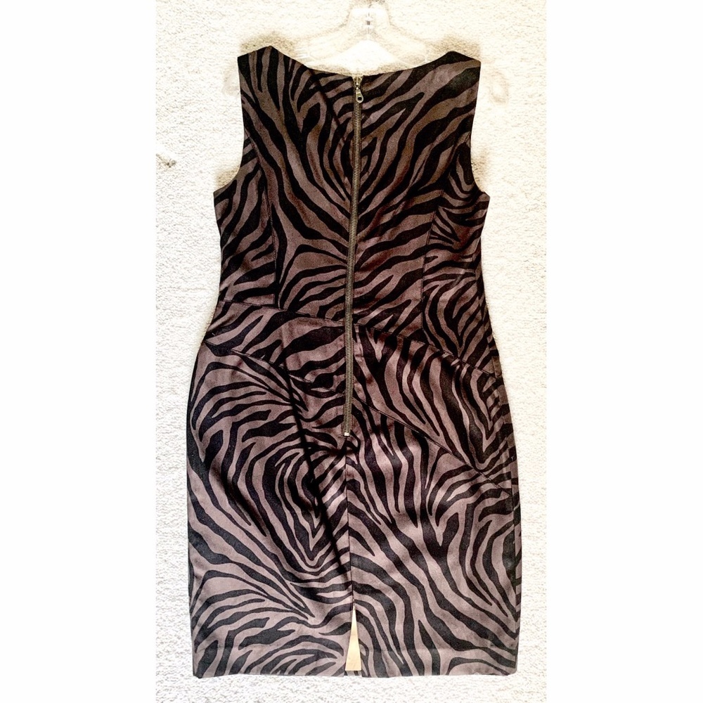 MUSE MULTI ZIPPER DRESS- SATIN ZEBRA PATTERN🦓 (SIZE: 10)​ - Picture 6 of 6